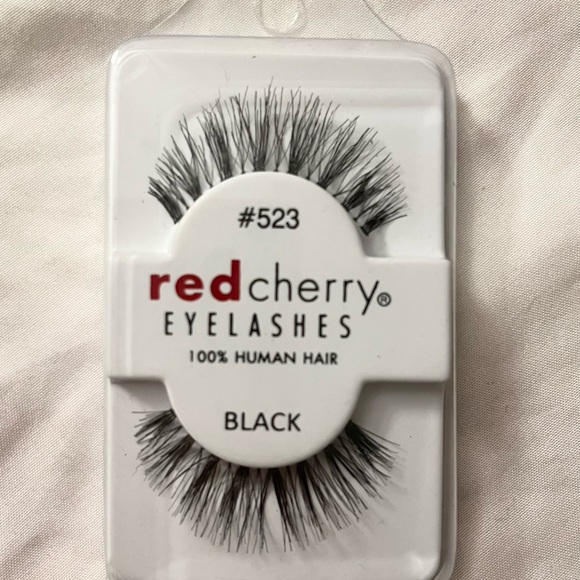 Ardell, Red Cherry, and MAC fake eyelashes - Picture 5 of 10